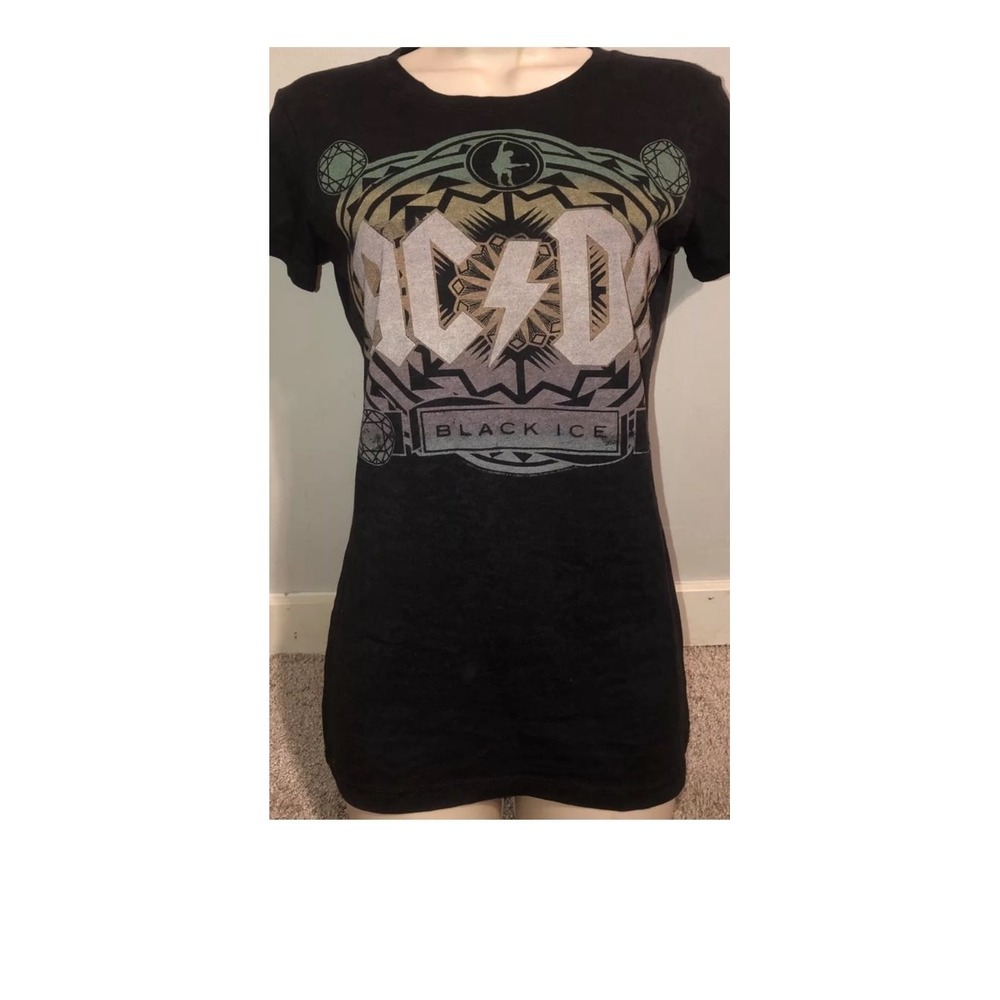 Black vintage 2000 AC/DC Black Ice shirt sz Large